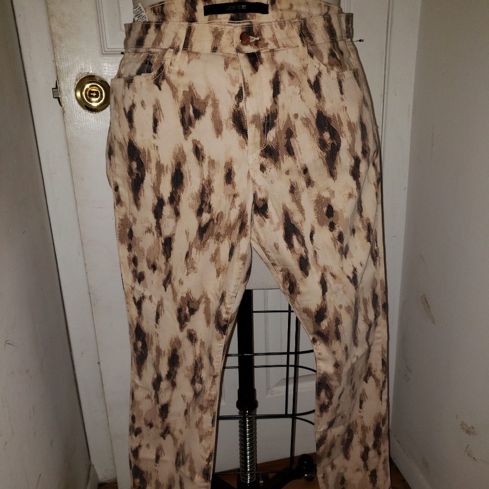 EUC leopard print skinny jeans